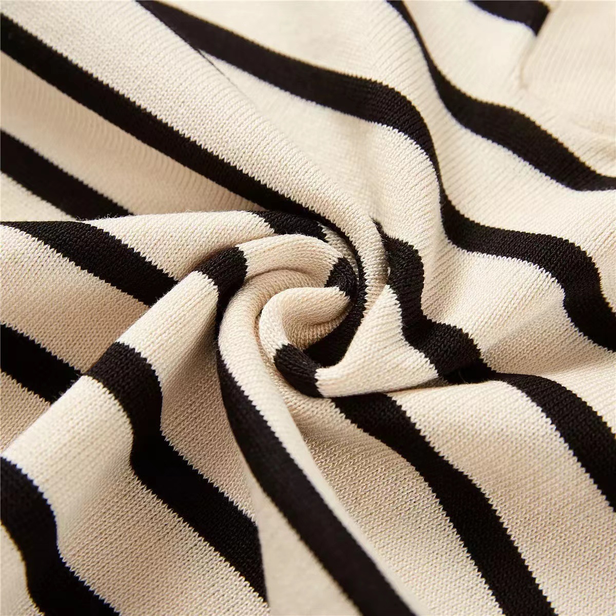 OEM 공장 사용자 정의 여름 디자이너 스트라이프 숙녀 니트 니트 셔츠 탑 스웨터 카디건 여성을위한