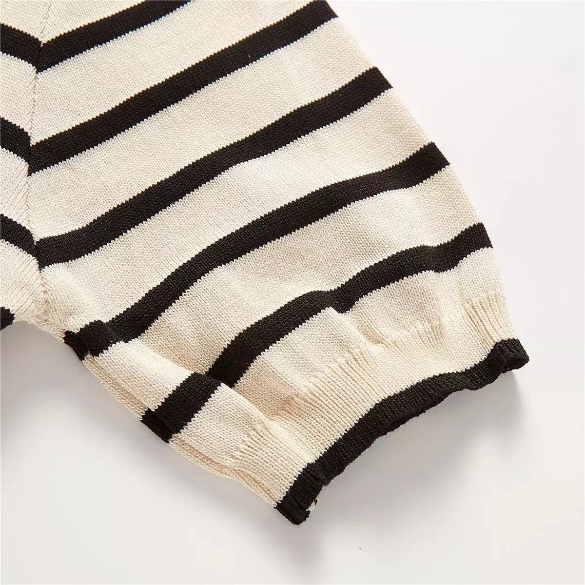 OEM 공장 사용자 정의 여름 디자이너 스트라이프 숙녀 니트 니트 셔츠 탑 스웨터 카디건 여성을위한