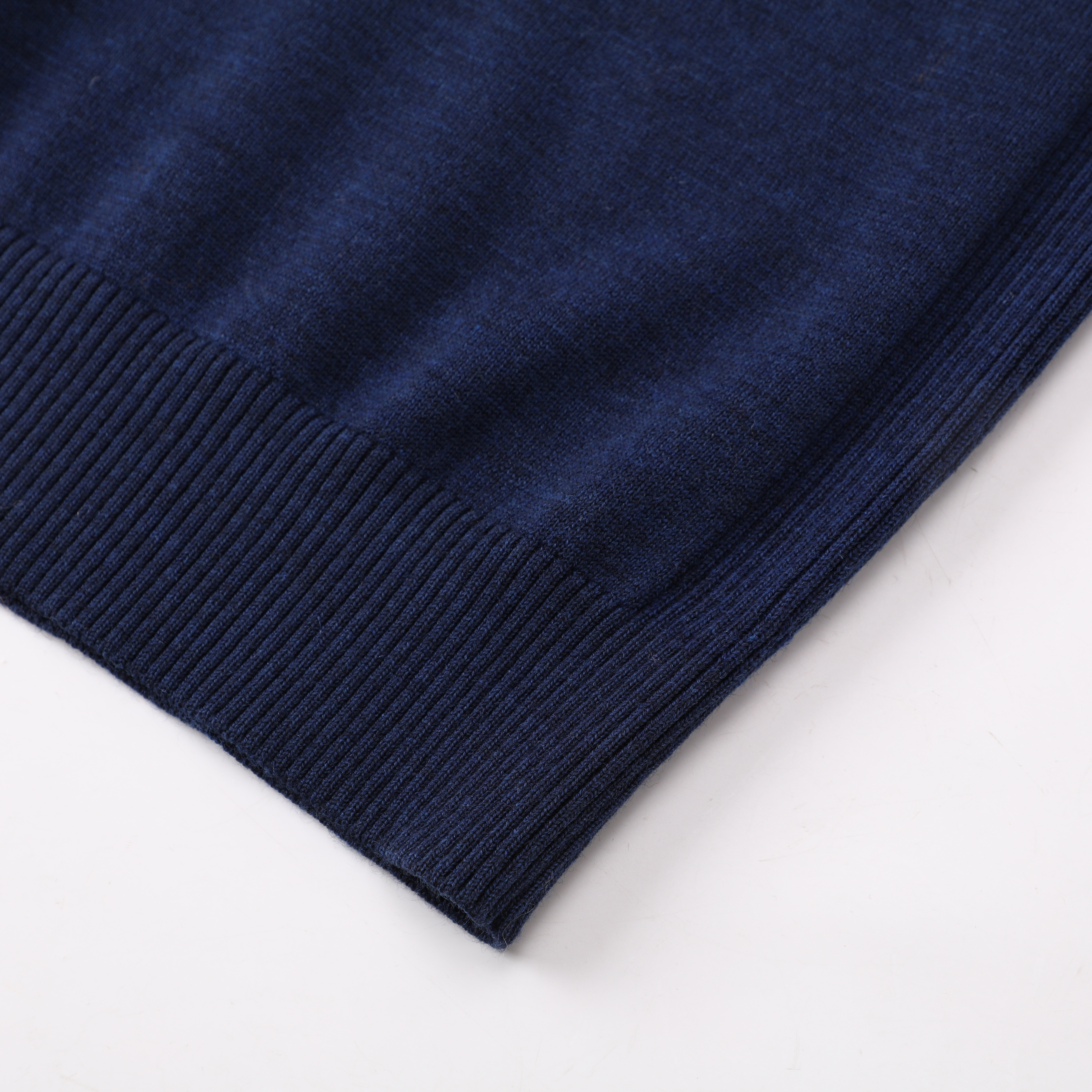 가을 겨울 OEM 지퍼가 달린 맞춤 해군 긴 소매 여성 숙녀 풀오버 니트 스웨터