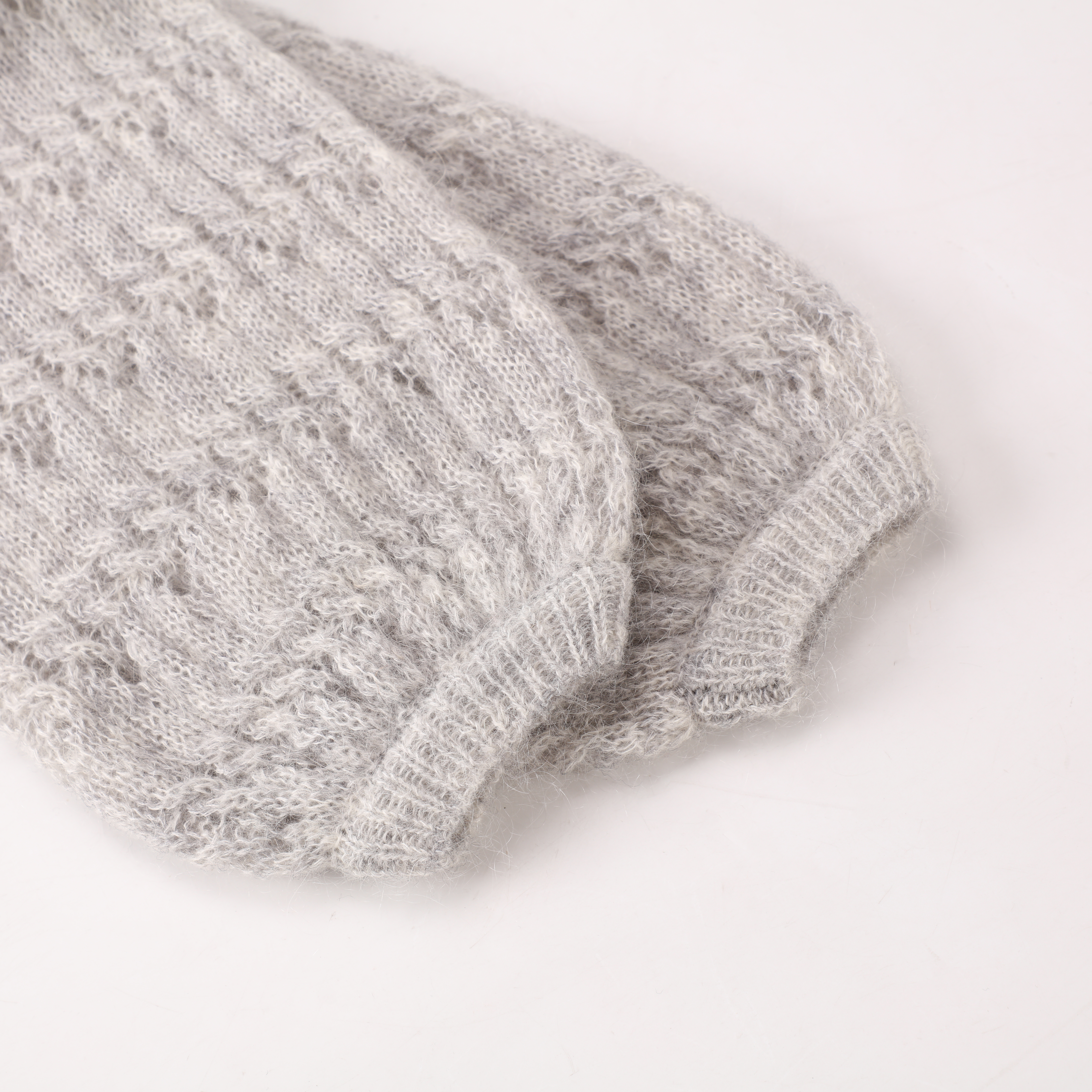 겨울 OEM 주문 회색 긴 소매 V-목 여성 부드러운 모직 니트 탑 스웨터 카디건(숙녀용)