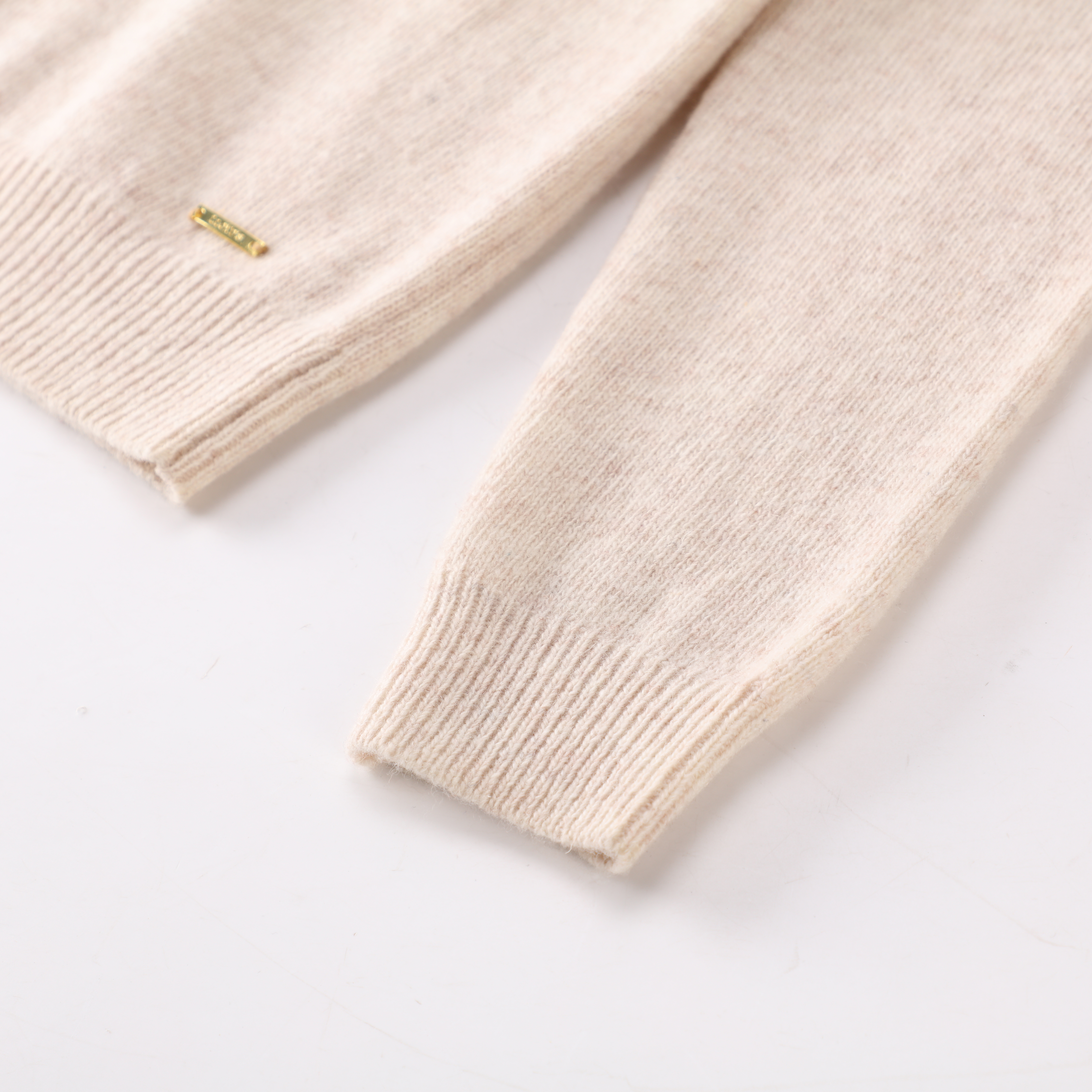 가을 겨울 OEM 사용자 정의 흰색 인쇄 긴 소매 모직 여성 탑 니트 스웨터 카디건