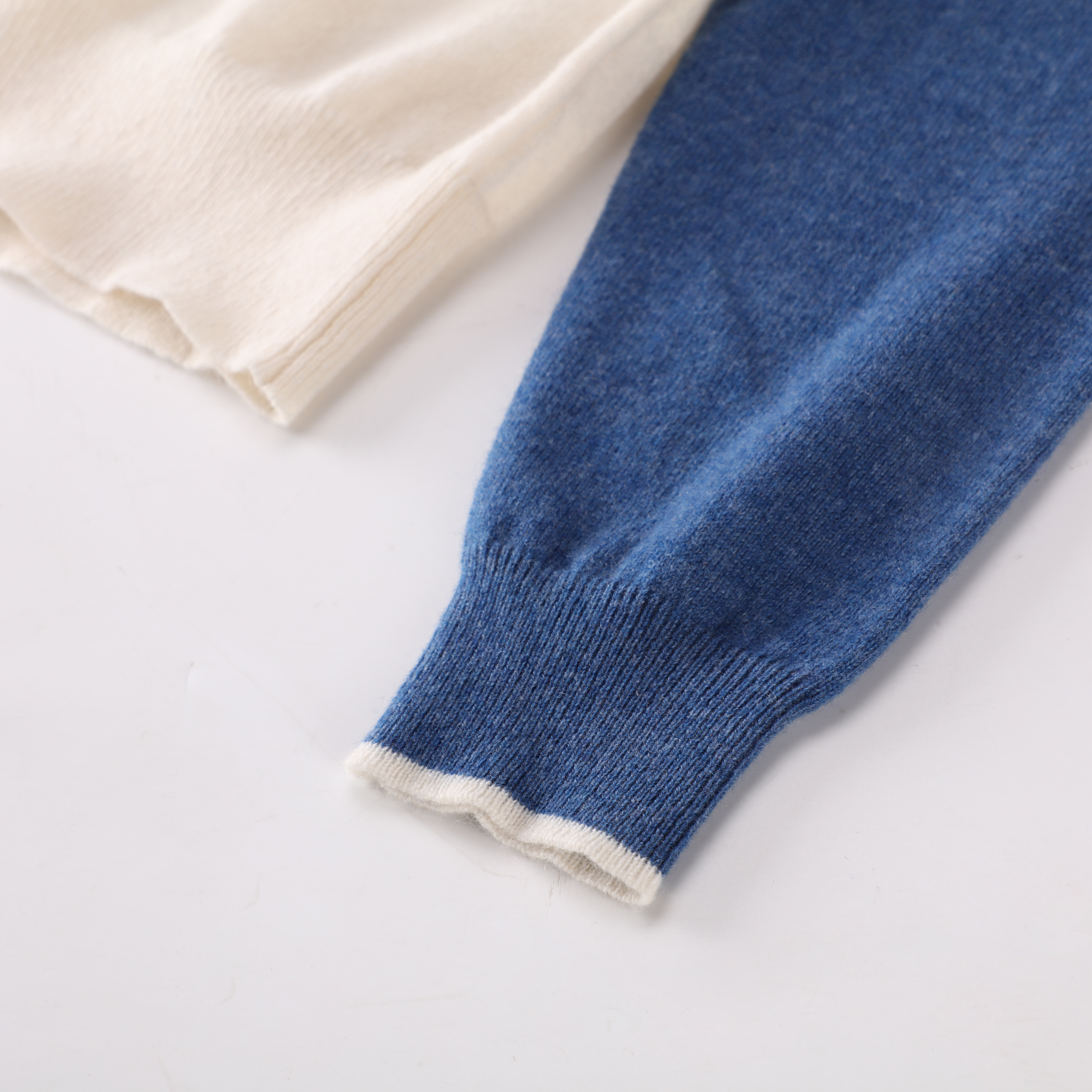 가을 겨울 OEM 공장 사용자 정의 색상 매칭 긴 소매 오-넥 여성 숙녀 풀오버 니트 스웨터